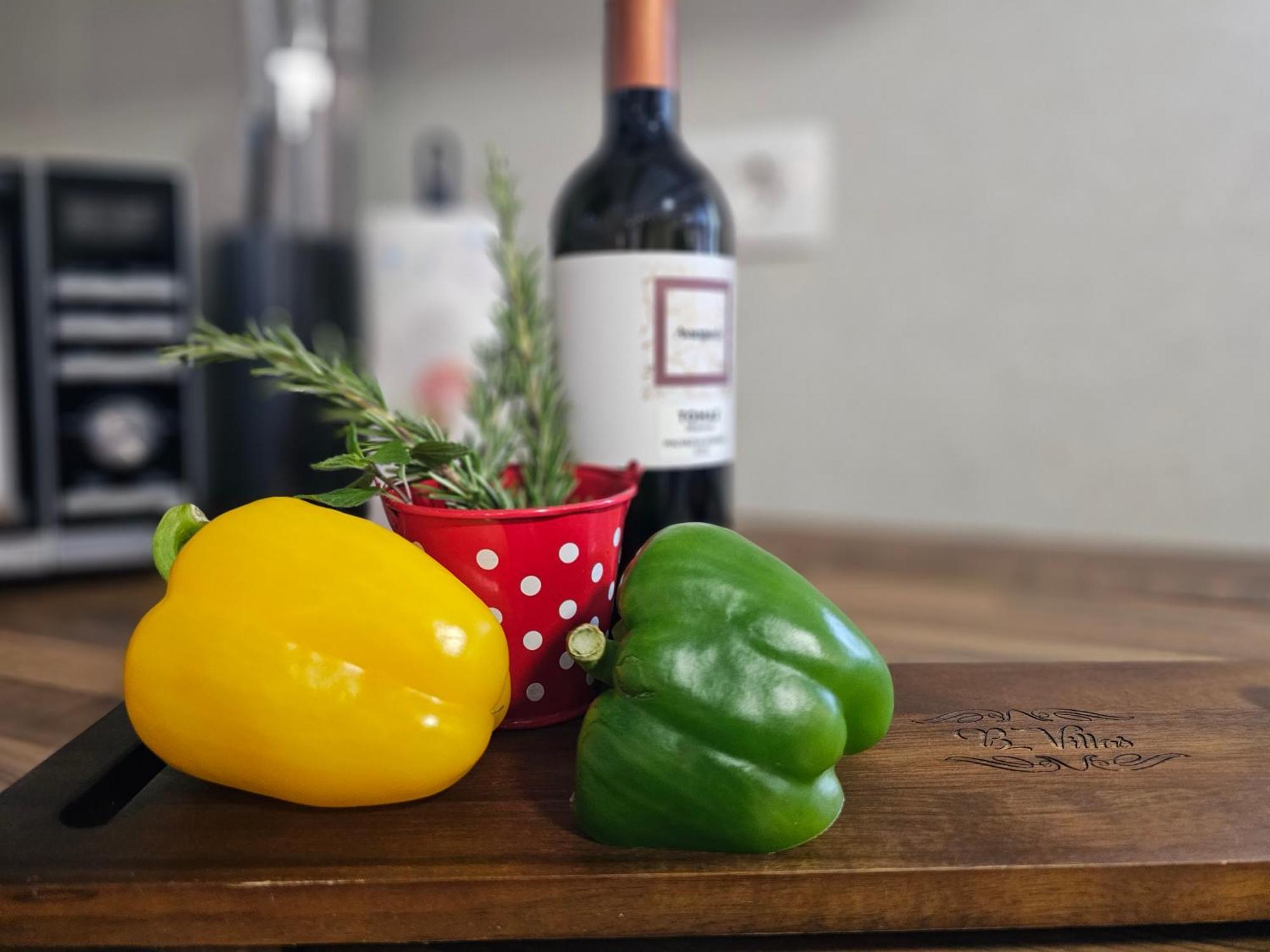 Vega Vilă *